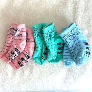 Set of 4 Library socks with grips for baby